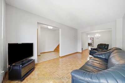 98 Beaver Terrace • Toronto, ON photo 7