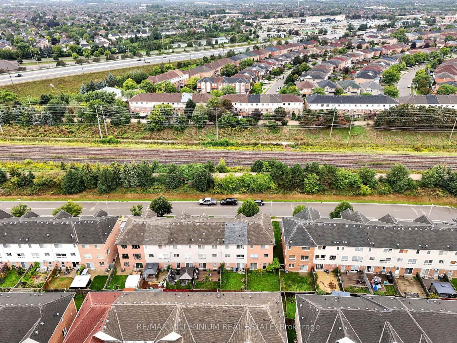 39 Decker Hollow Circle • Brampton, ON photo 28