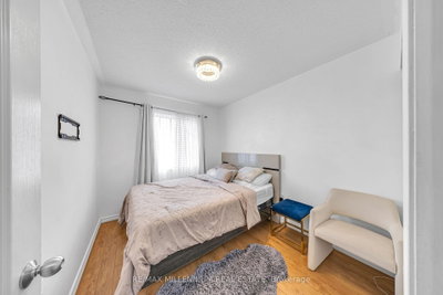 39 Decker Hollow Circle • Brampton, ON photo 7