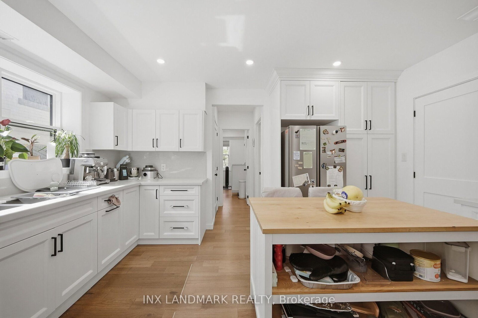 298 South Kingsway • Toronto, ON photo 10