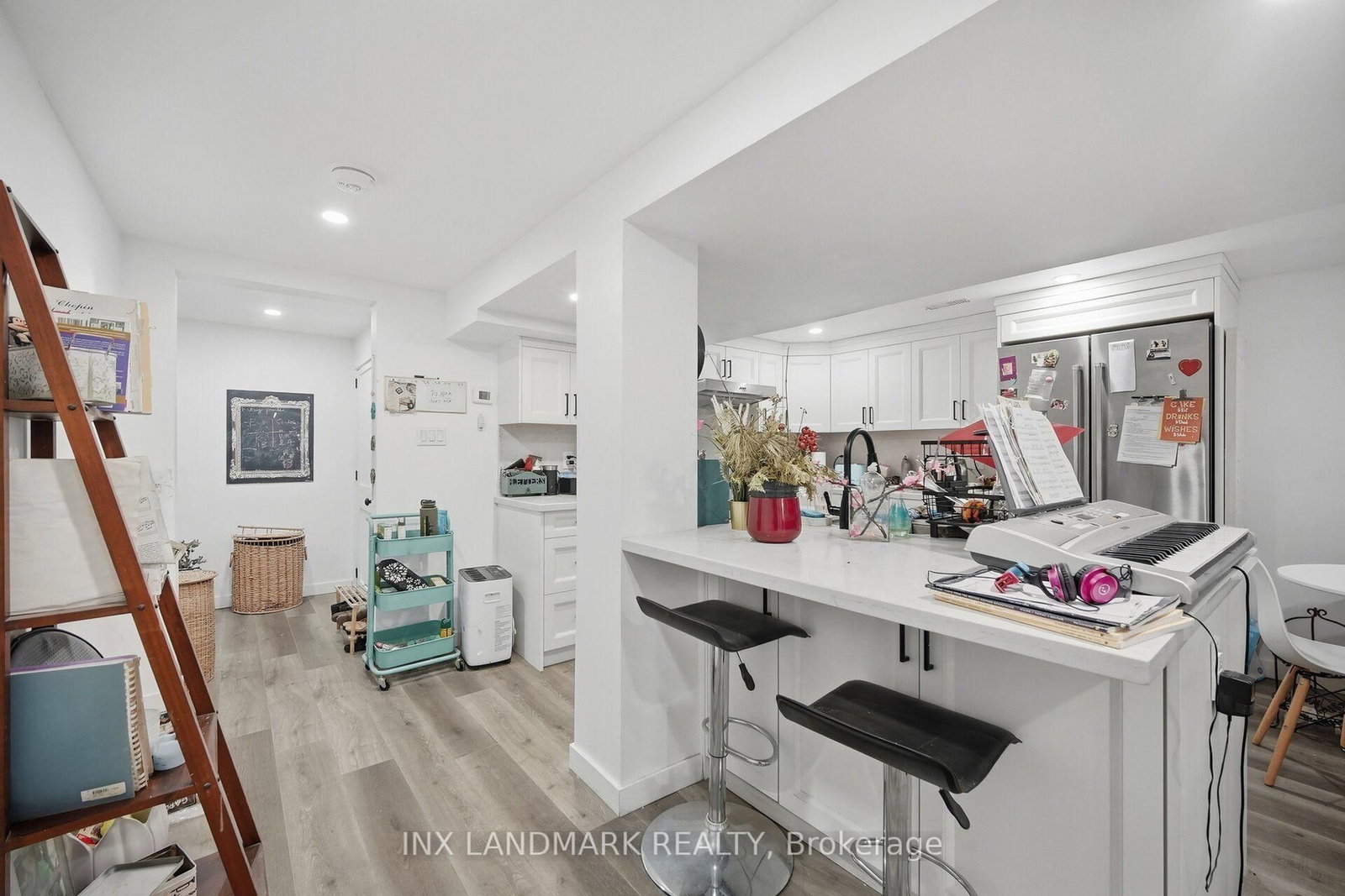 298 South Kingsway • Toronto, ON photo 33