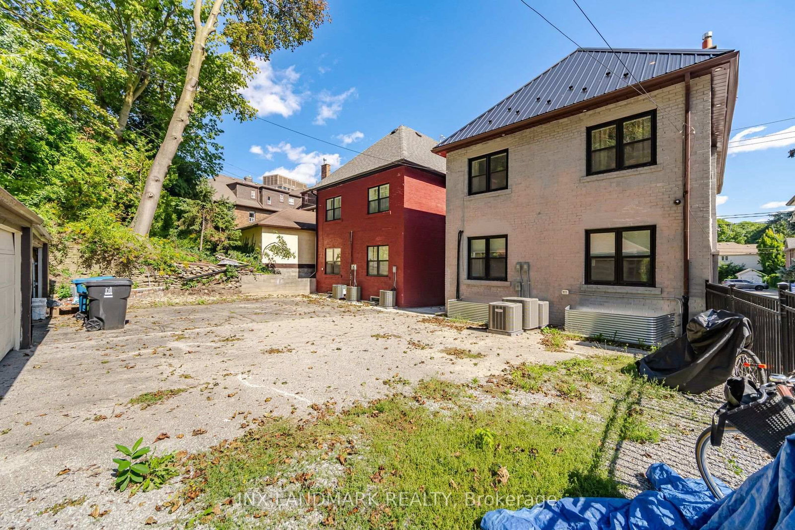 298 South Kingsway • Toronto, ON photo 44