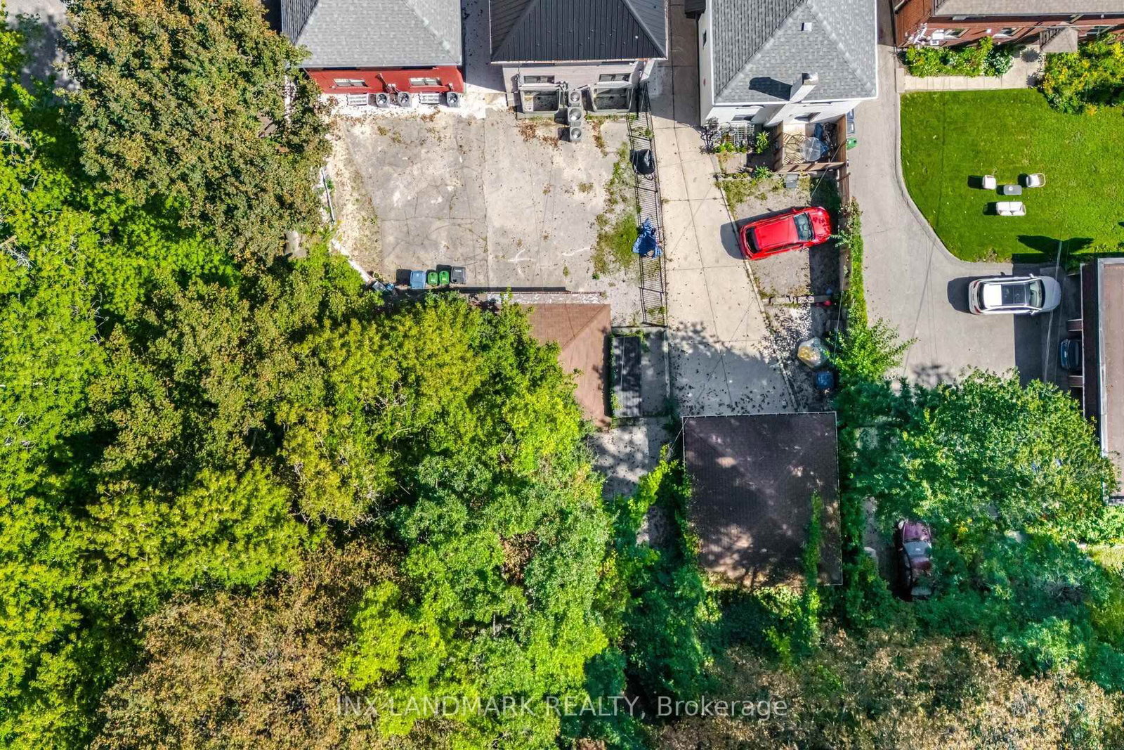 298 South Kingsway • Toronto, ON photo 45