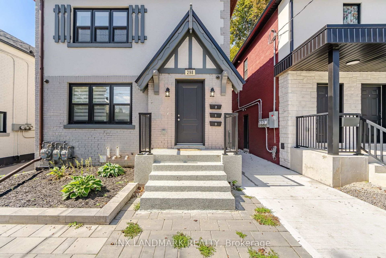 298 South Kingsway • Toronto, ON photo 5