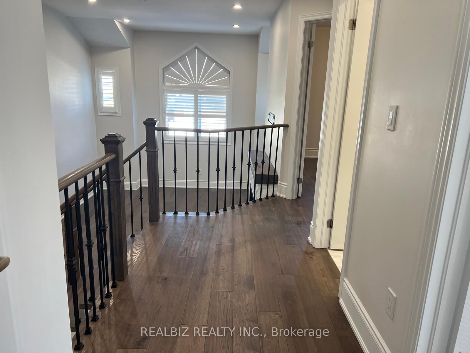 2 Bramoak Crescent • Brampton, ON photo 15