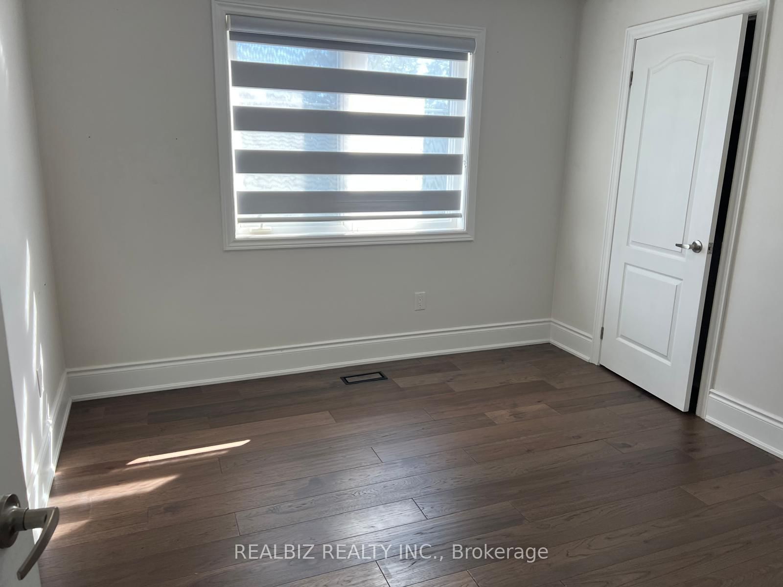 2 Bramoak Crescent • Brampton, ON photo 16