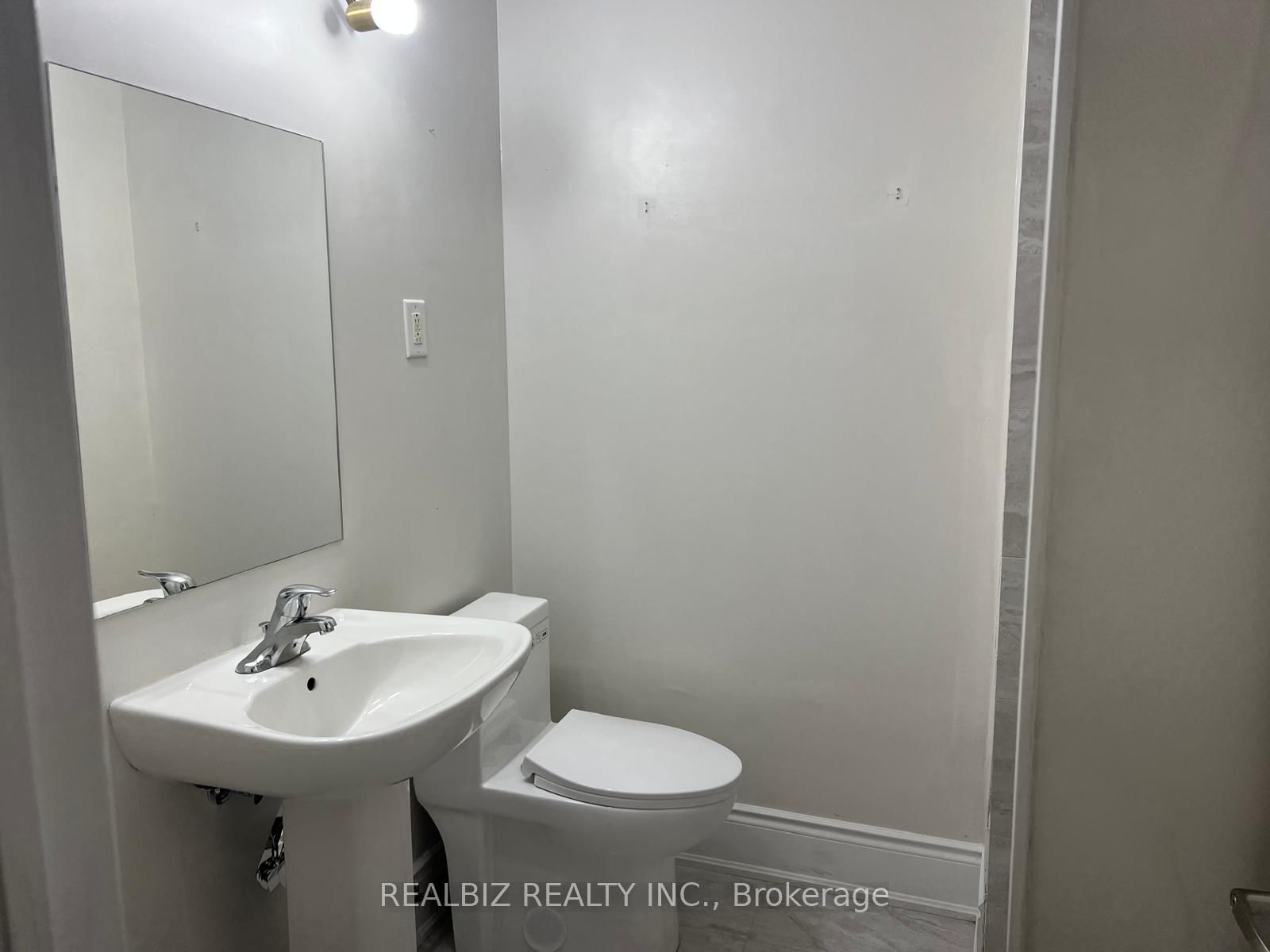 2 Bramoak Crescent • Brampton, ON photo 21