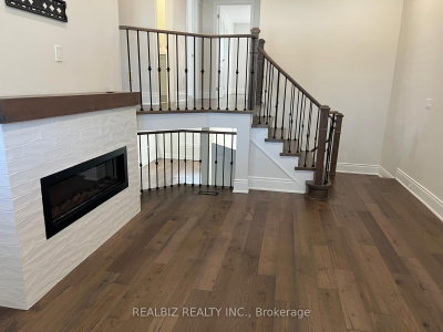 2 Bramoak Crescent • Brampton, ON photo 9