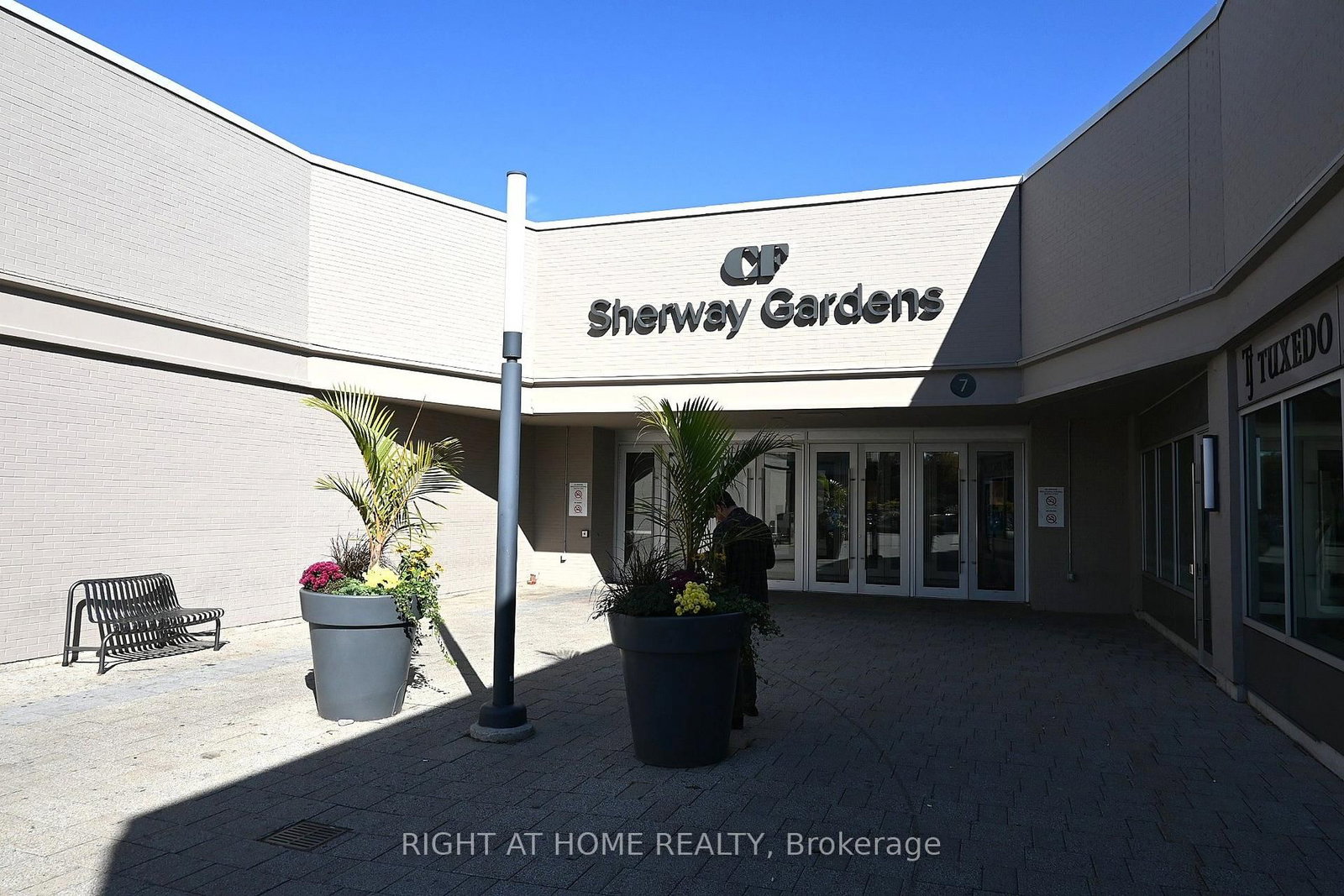 225 Sherway Gardens Road • #105 • Toronto, ON photo 34