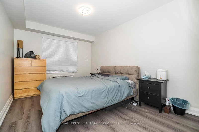 11 - 2637 Keele Street