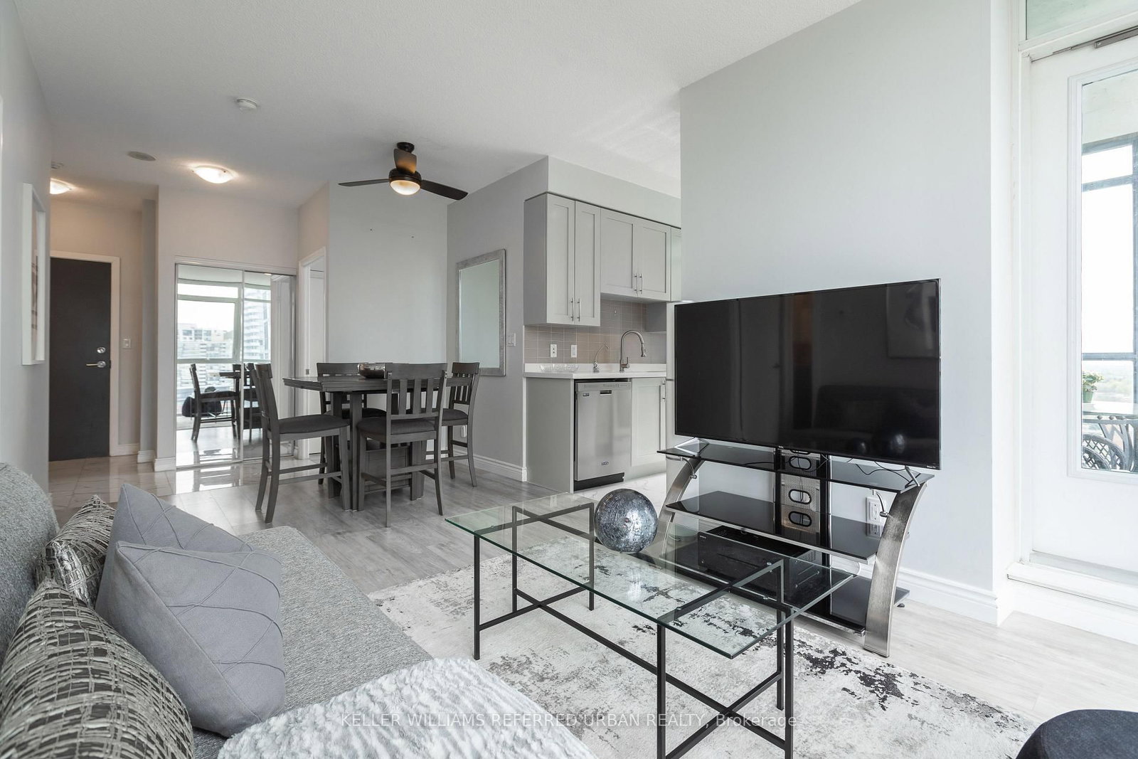 4070 Confederation Parkway • #1107 • Mississauga, ON photo 5