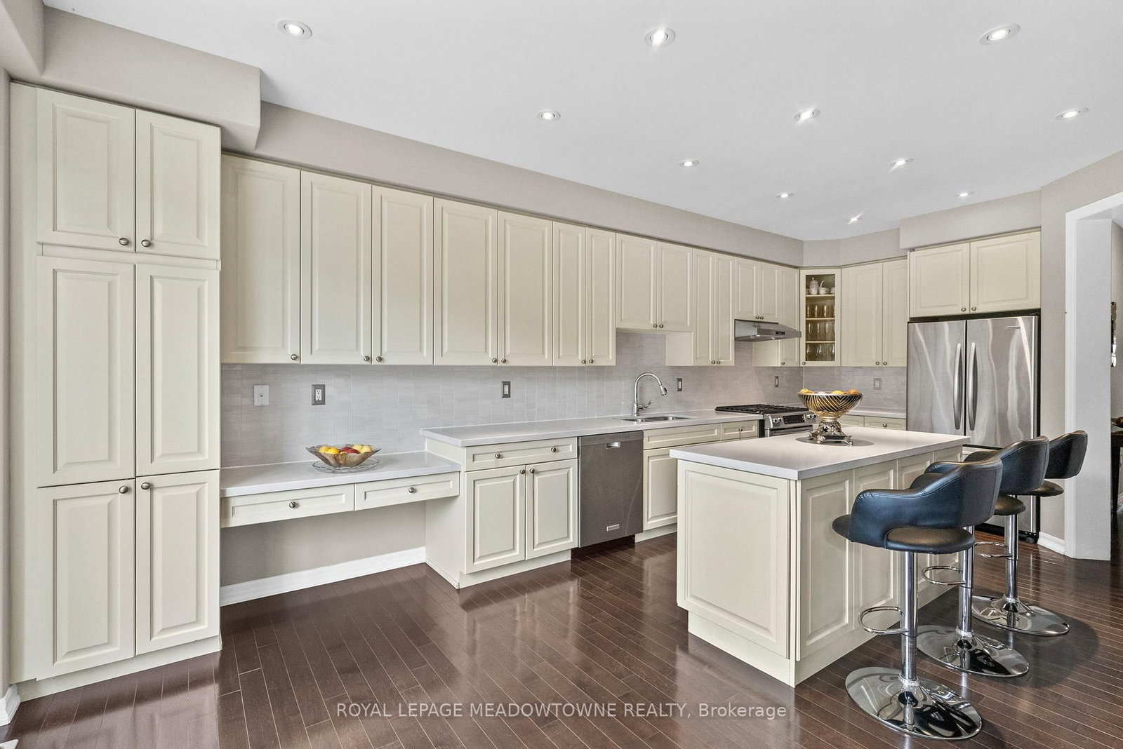 589 Bartleman Terrace • Milton, ON photo 12