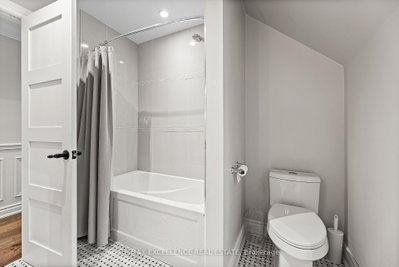 2446 Hammond Mississauga,ON L5K 1T2 — Photo 22
