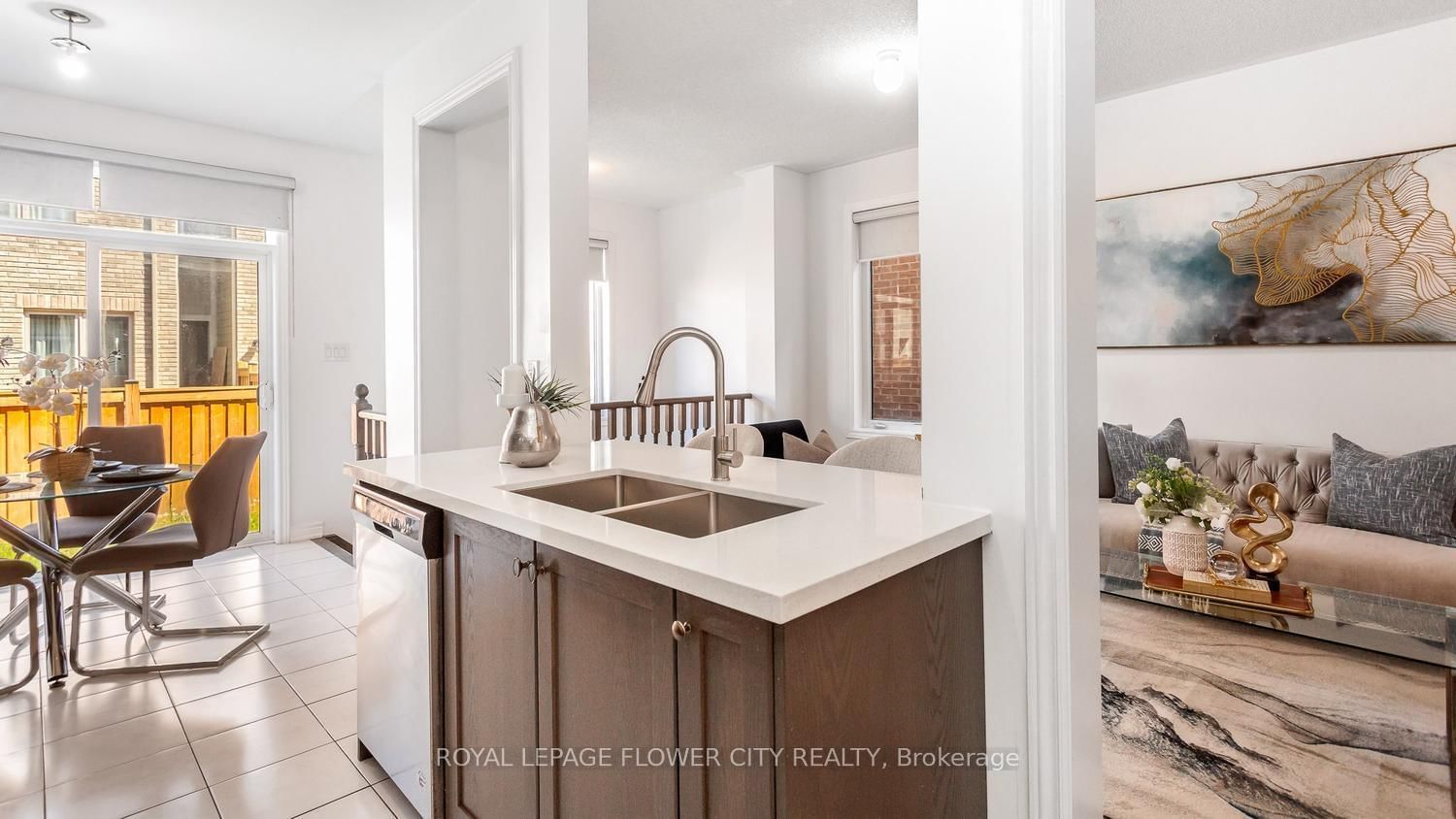 29 Backwater Trail • Brampton, ON photo 15