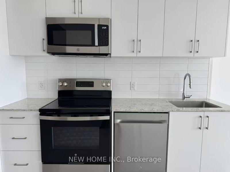 1711 - 4010 Eglinton Avenue