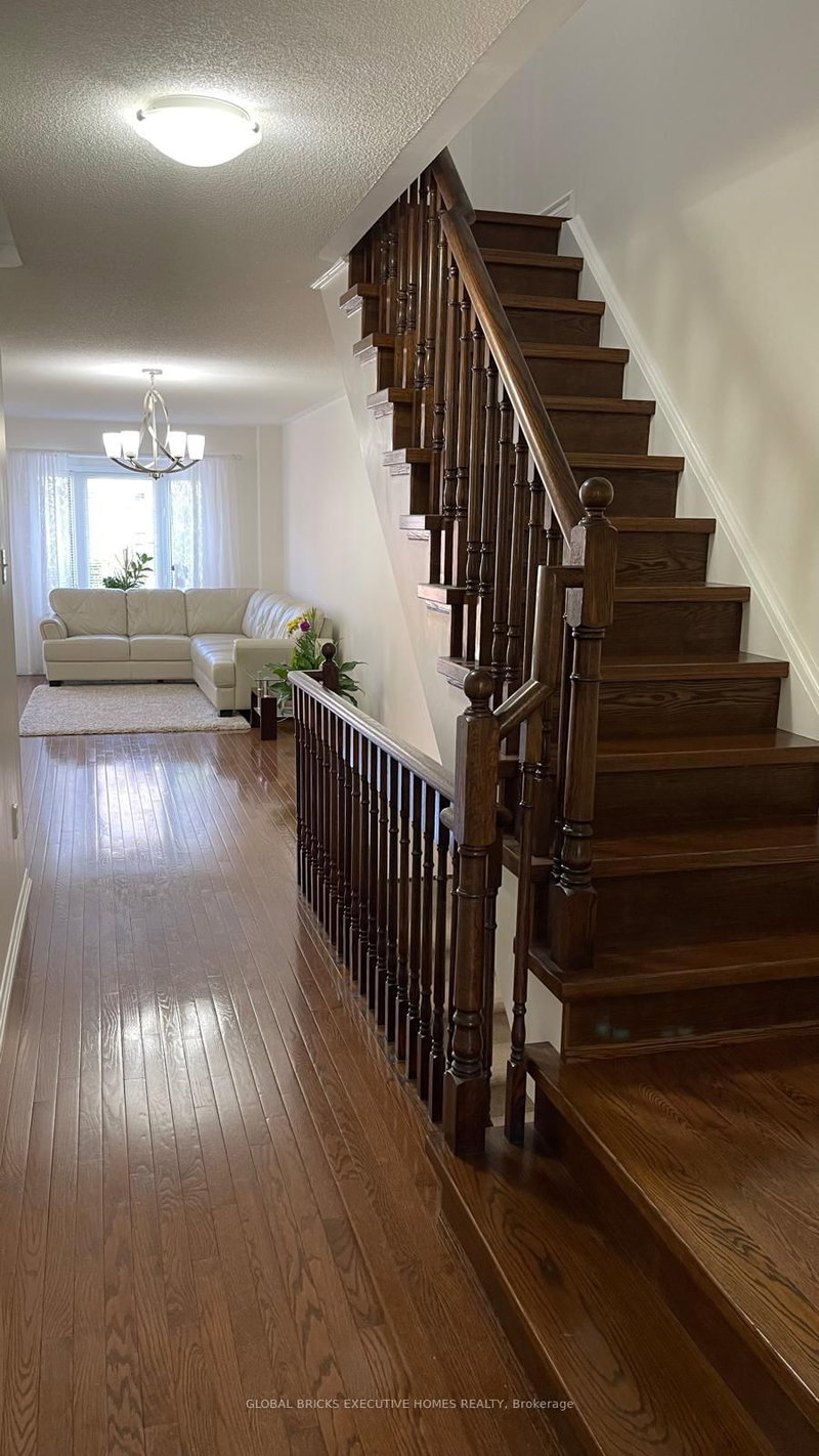 11 - 5255 Palmetto Place
