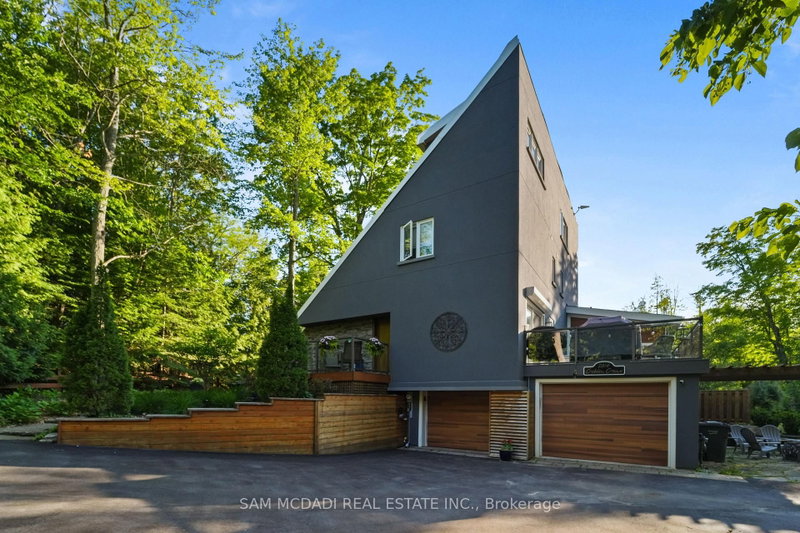 2814 Forks Of The Credit Road