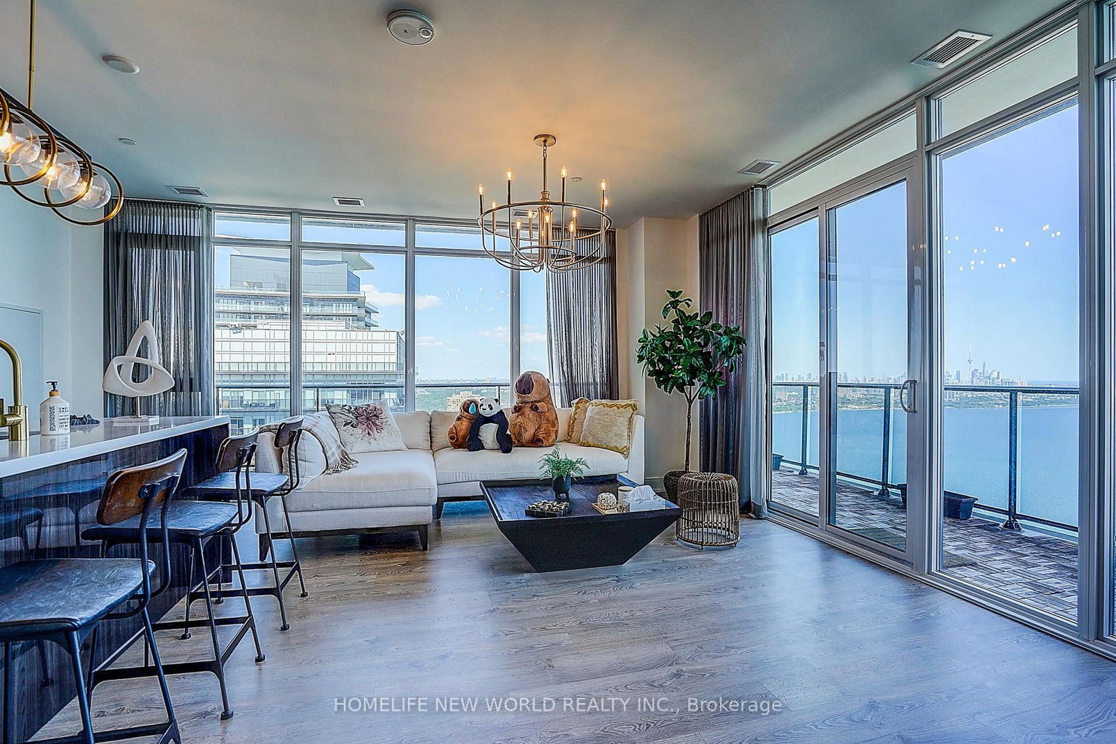 70 Annie Craig Drive • #5204 • Toronto, ON photo 10