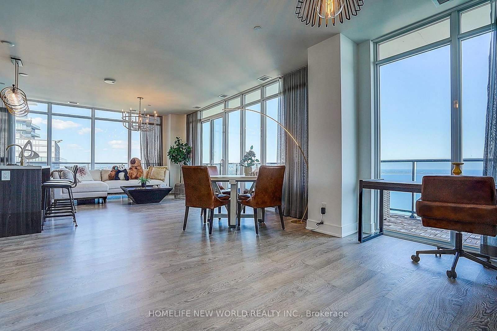 70 Annie Craig Drive • #5204 • Toronto, ON photo 16