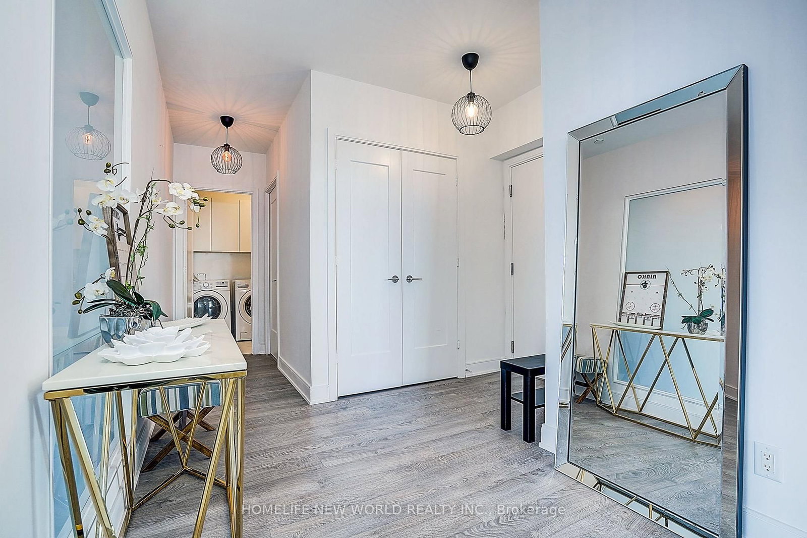 70 Annie Craig Drive • #5204 • Toronto, ON photo 5