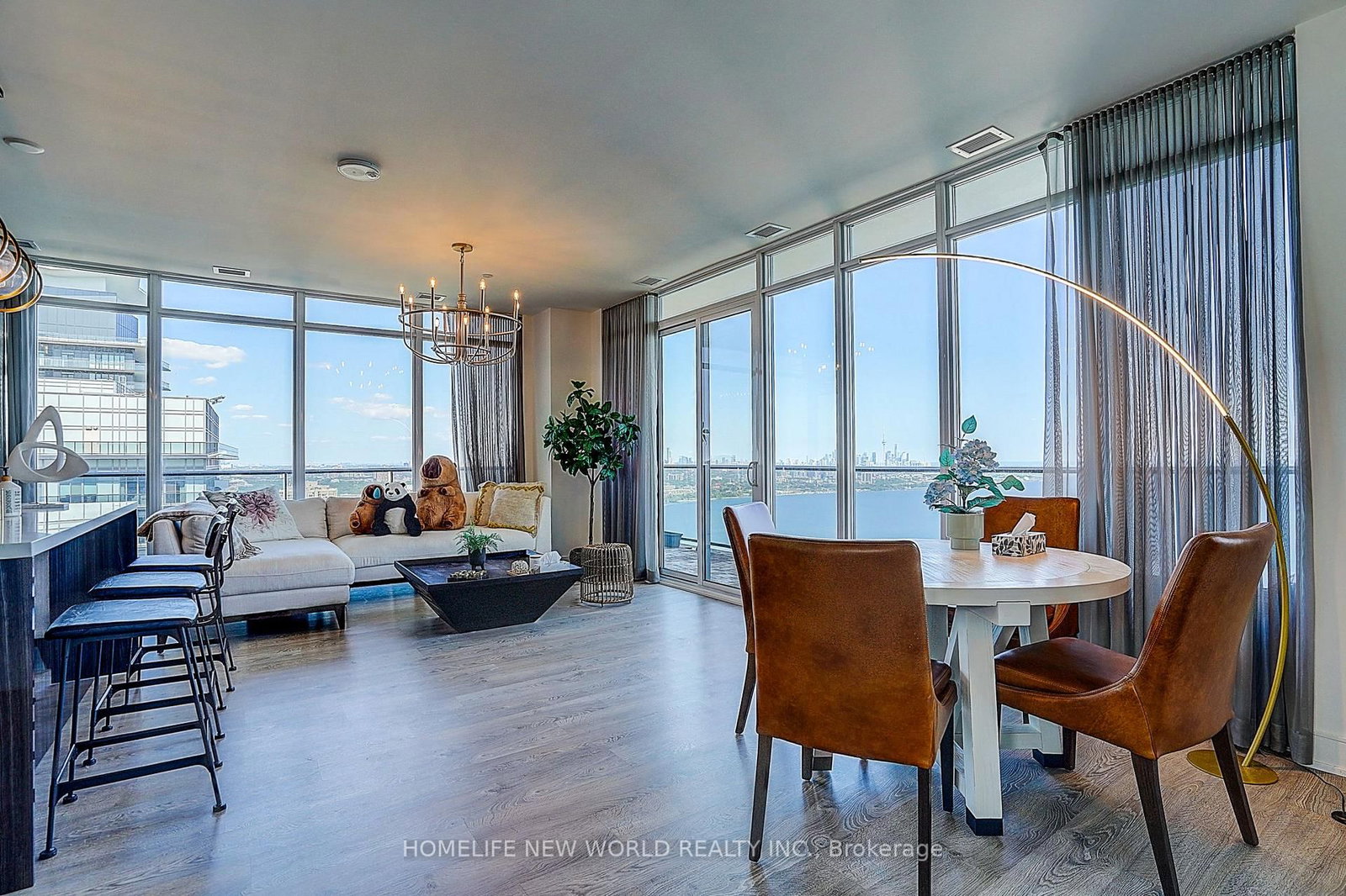 70 Annie Craig Drive • #5204 • Toronto, ON photo 6