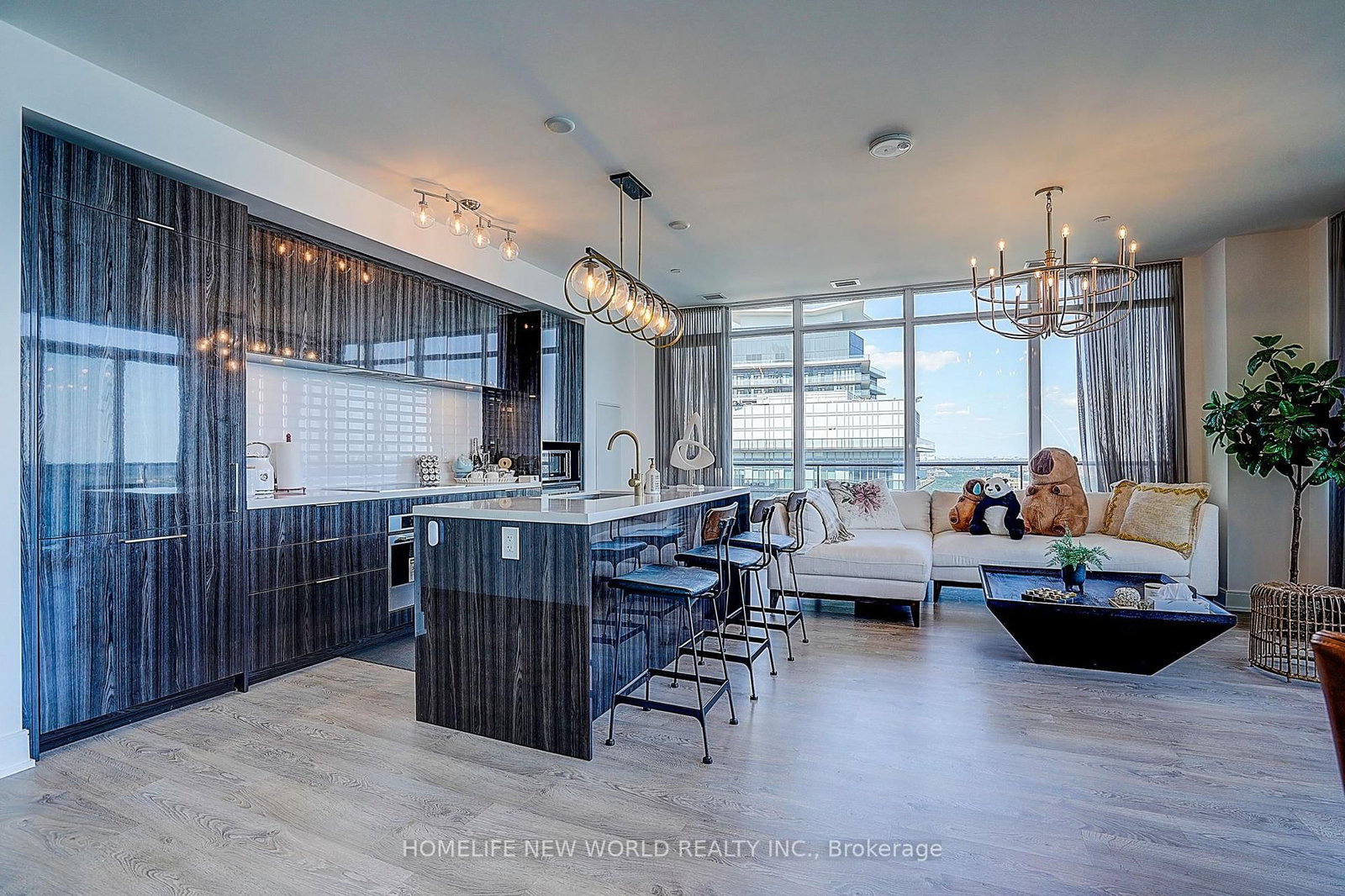 70 Annie Craig Drive • #5204 • Toronto, ON photo 9