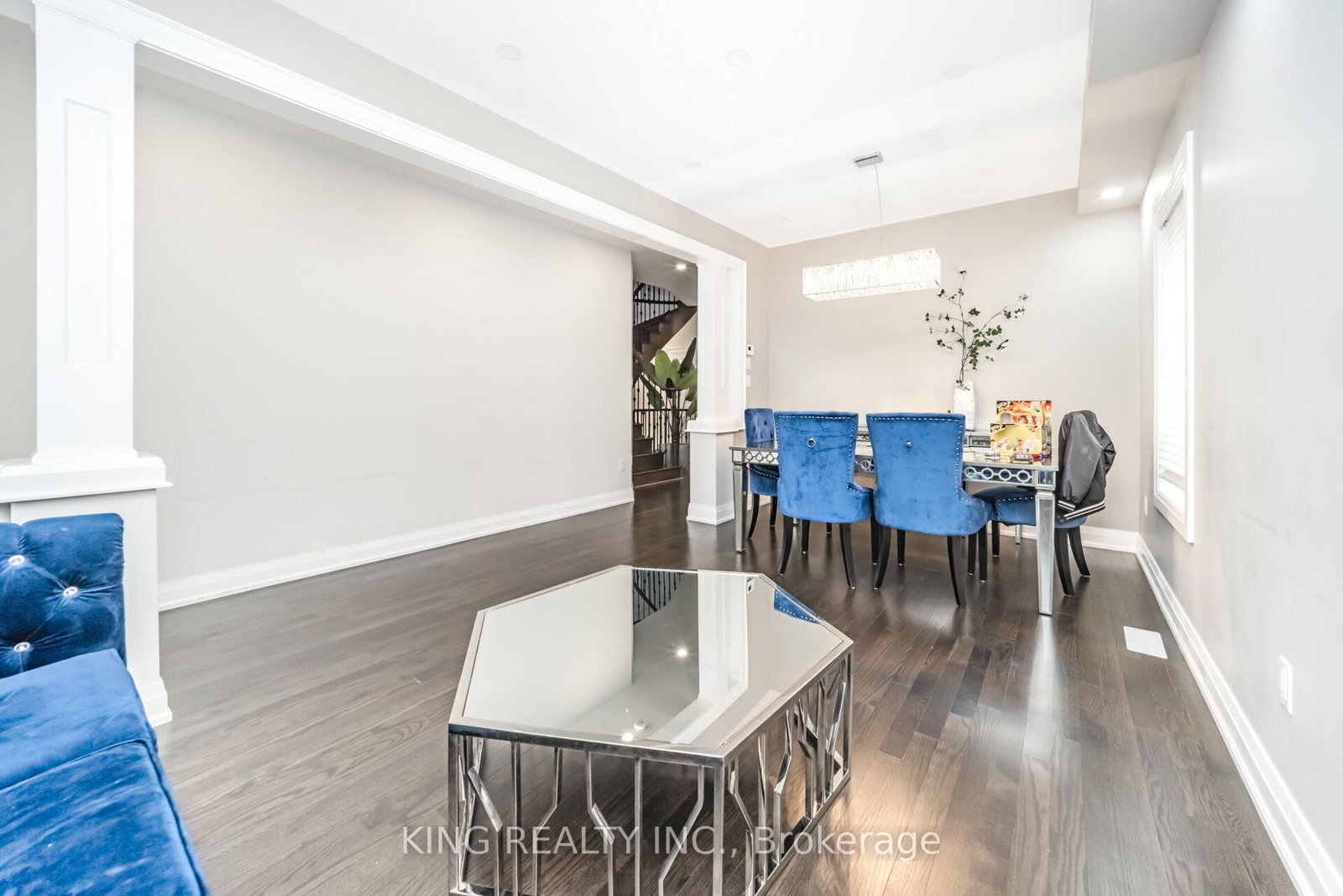 11 Malpass Brampton,ON L7A 4A3 — Photo 4