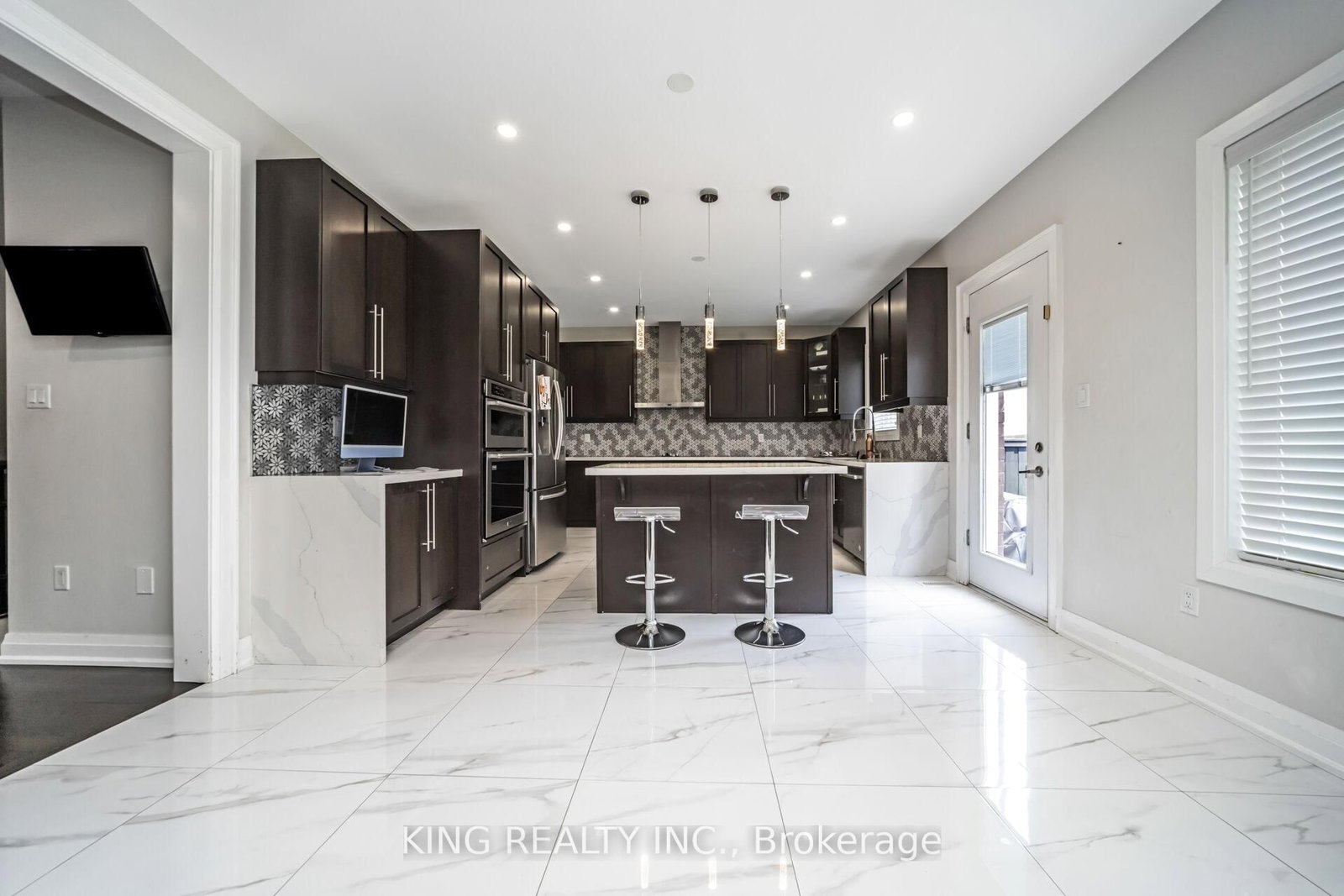 11 Malpass Brampton,ON L7A 4A3 — Photo 9