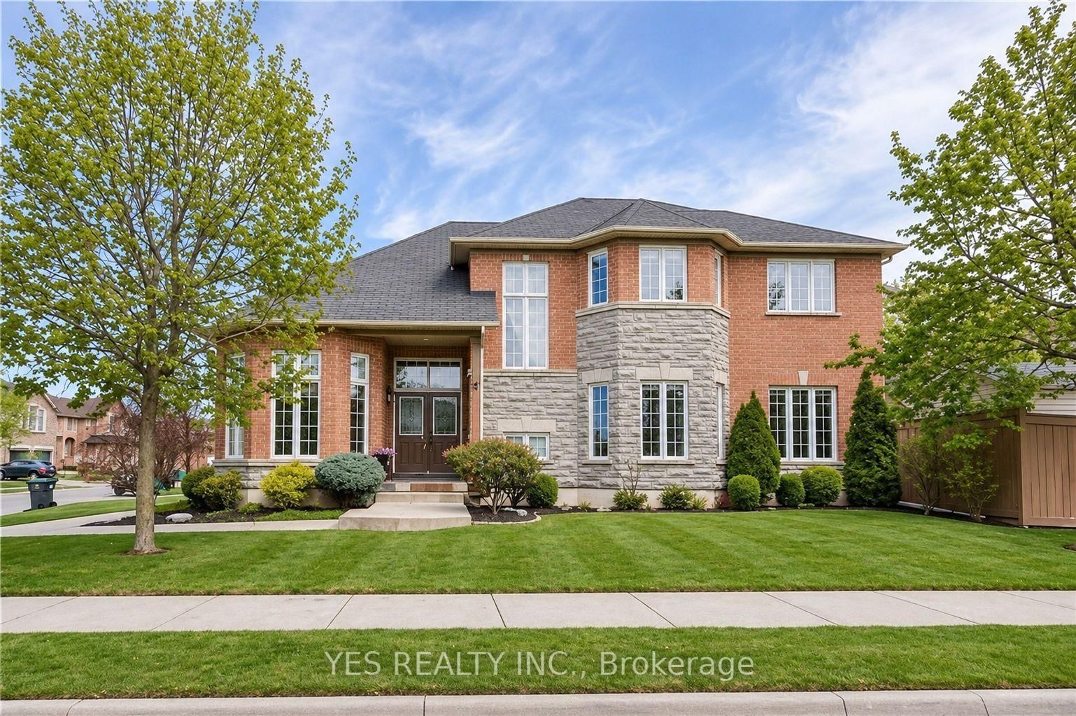 17 Snowcap Road • Brampton, ON photo 2