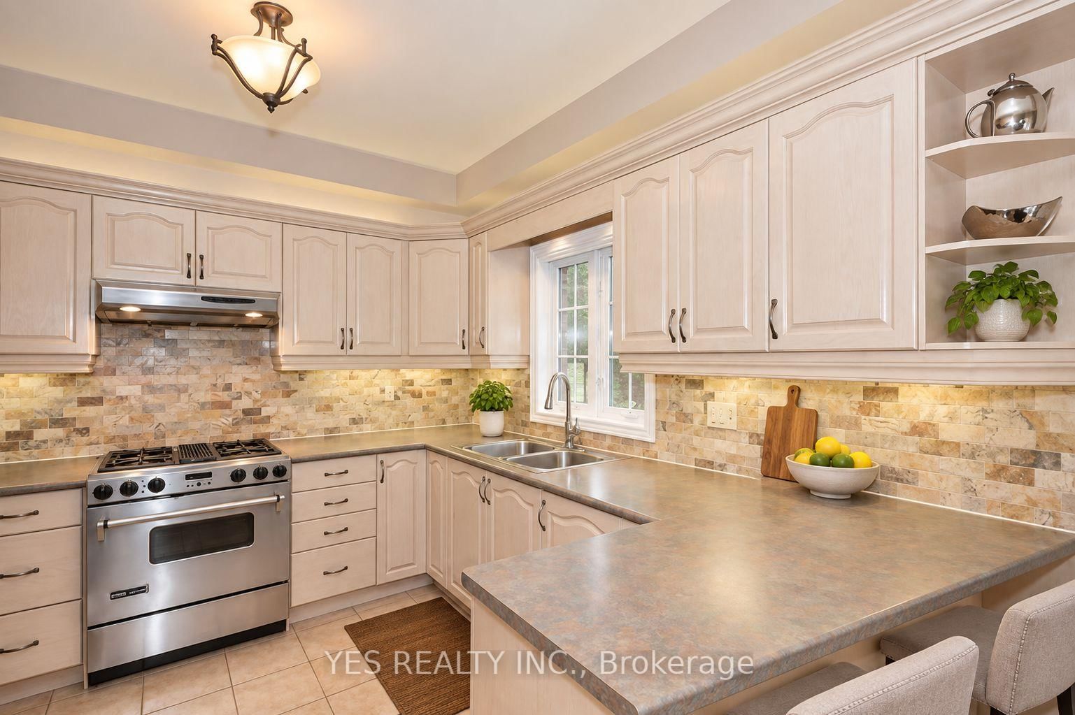17 Snowcap Road • Brampton, ON photo 7