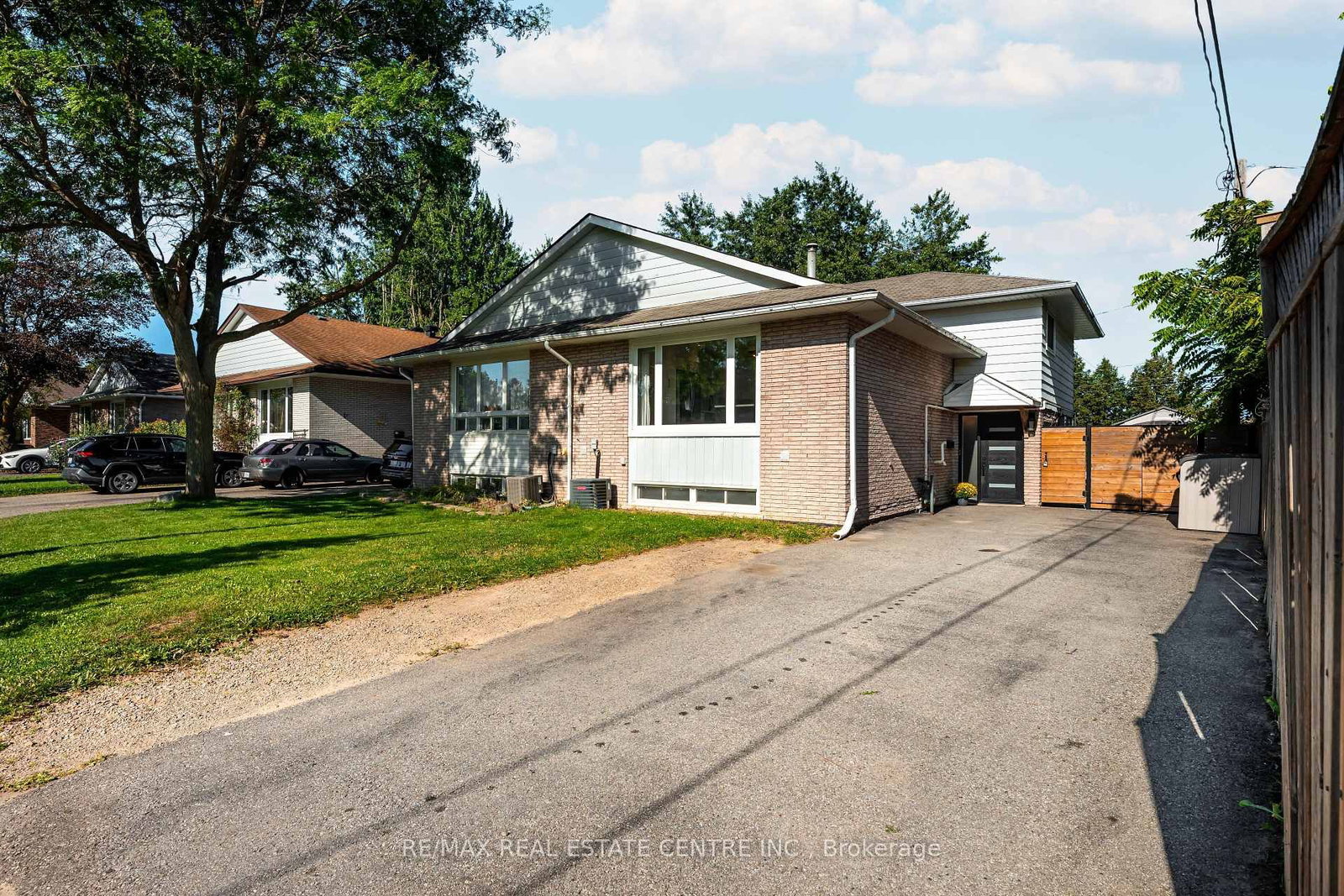 7 Madison Avenue • Orangeville, ON photo 3