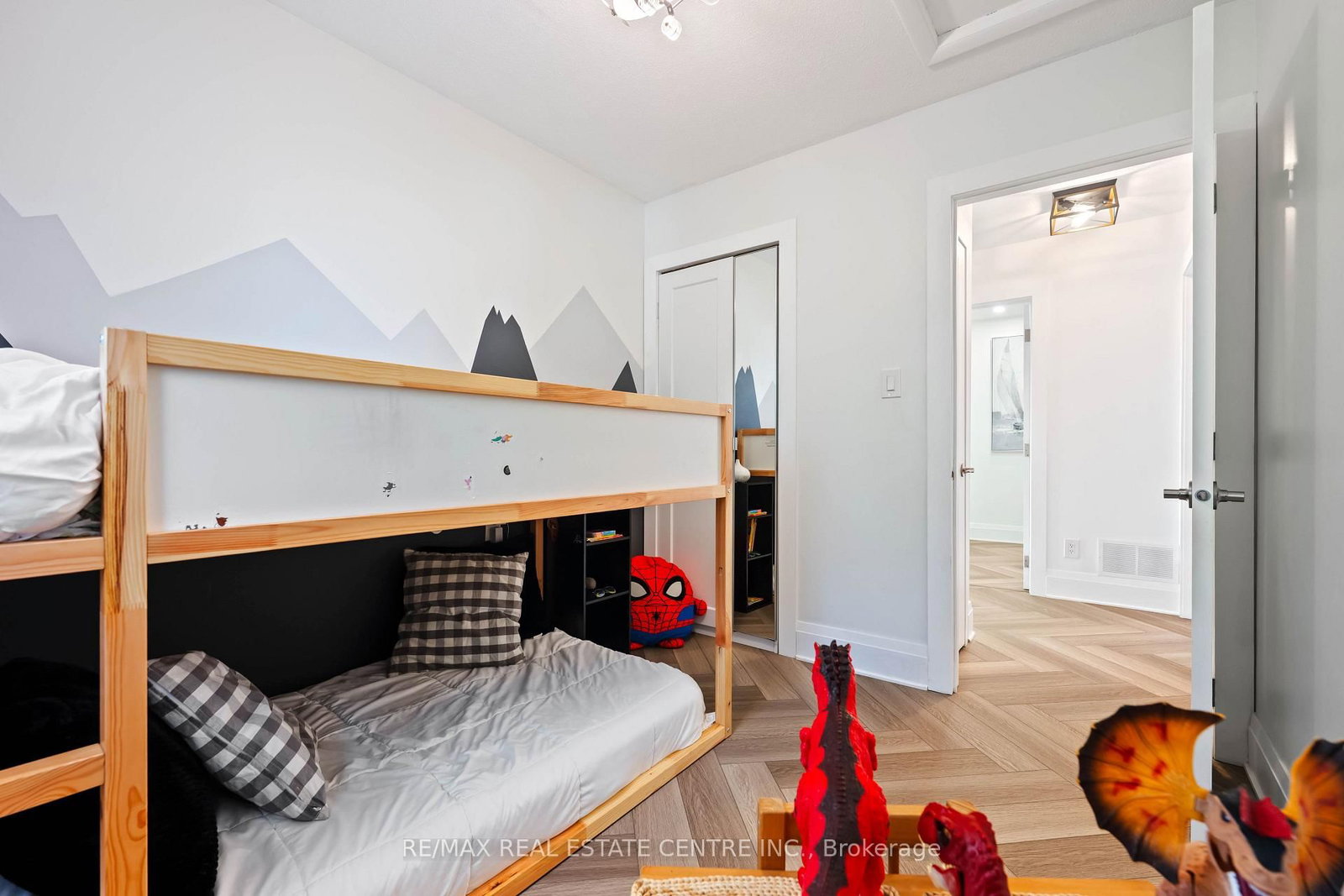 7 Madison Avenue • Orangeville, ON photo 35
