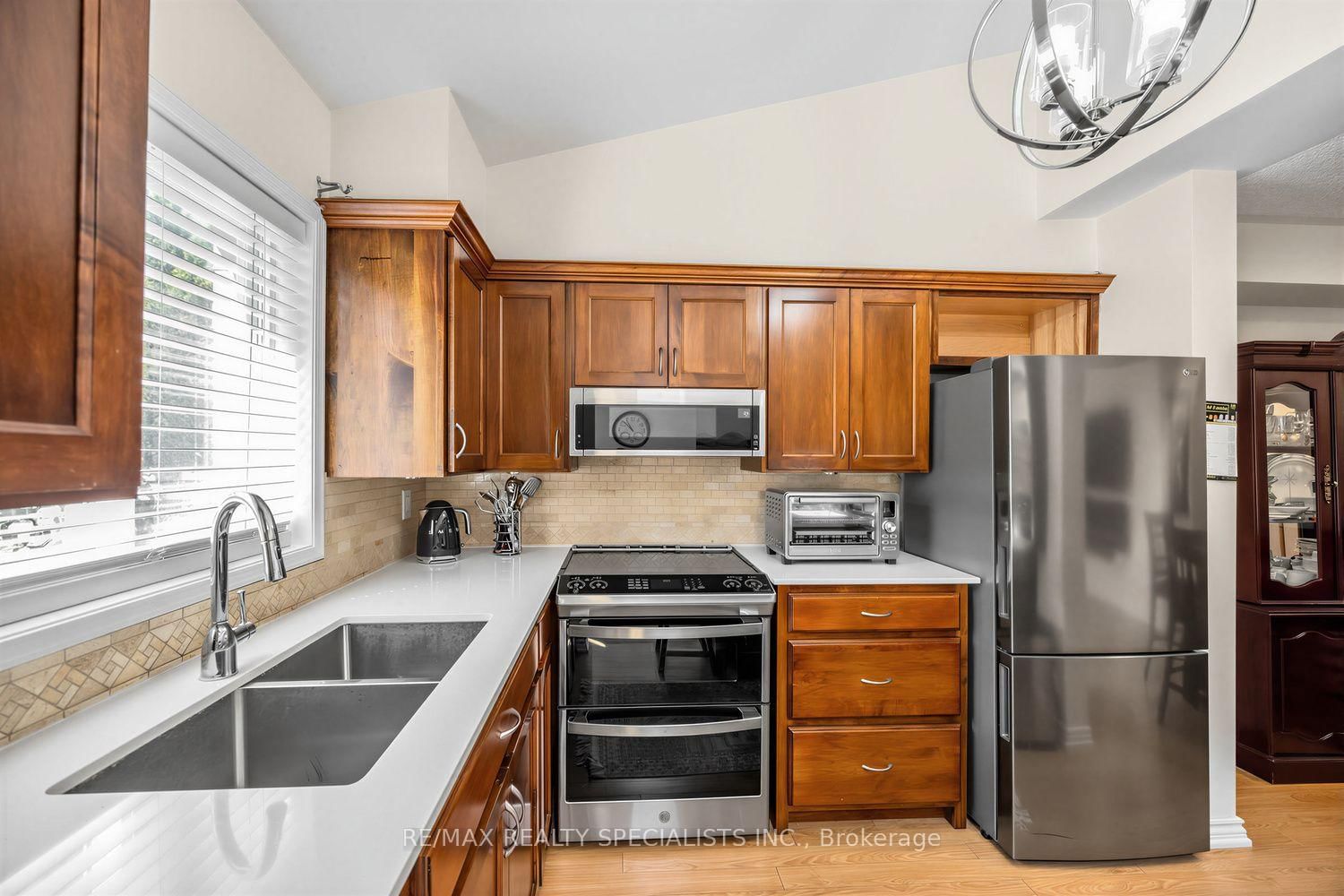 1152 WEST SHORE Drive • Mississauga, ON photo 12