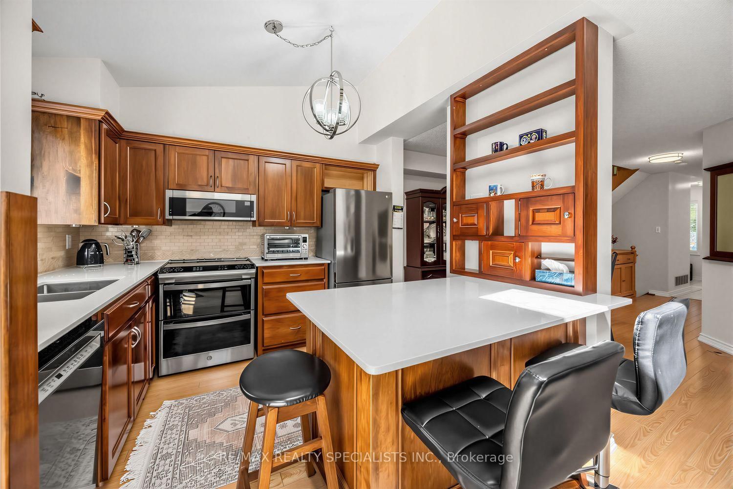 1152 WEST SHORE Drive • Mississauga, ON photo 8