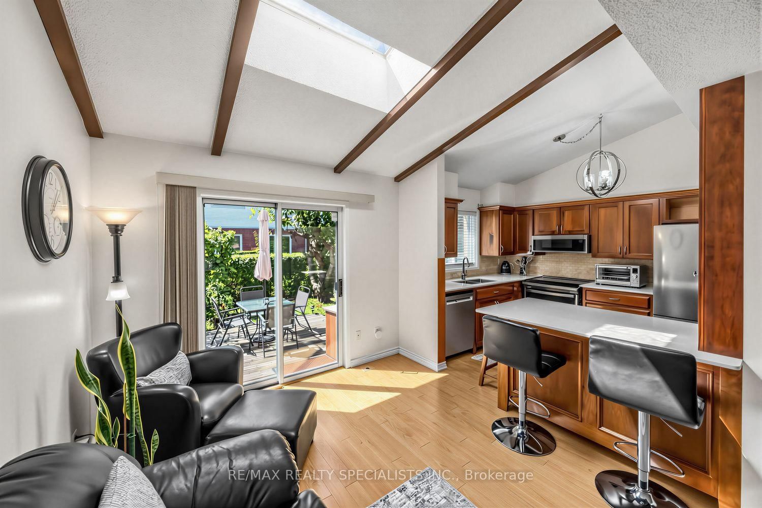 1152 WEST SHORE Drive • Mississauga, ON photo 9