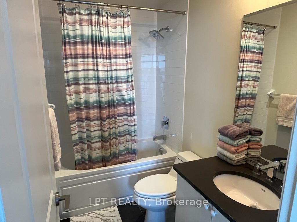 390 Annie Craig Drive • #1015 • Toronto, ON photo 18