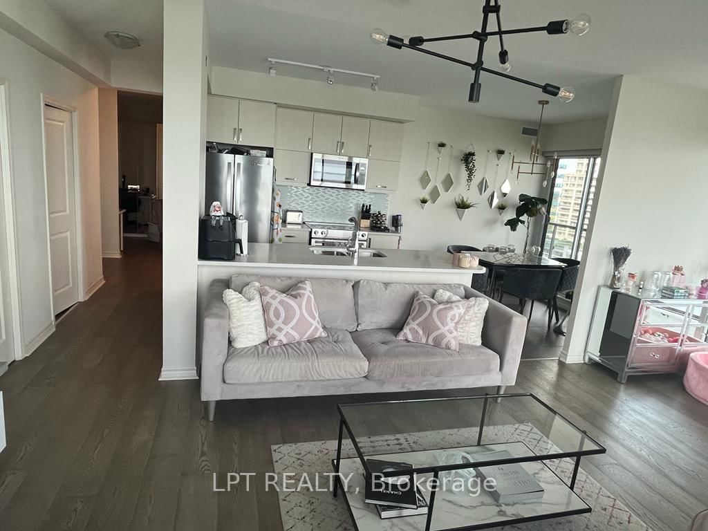 390 Annie Craig Drive • #1015 • Toronto, ON photo 19