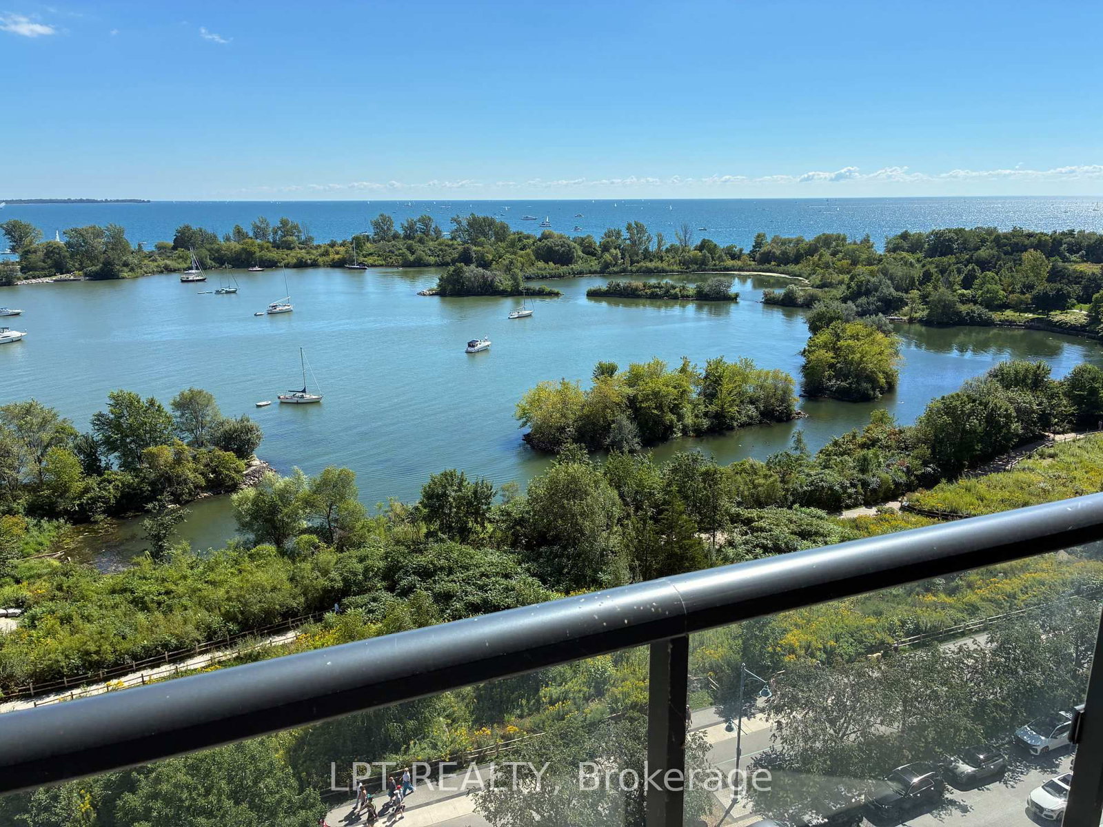 390 Annie Craig Drive • #1015 • Toronto, ON photo 2