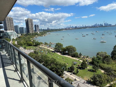 390 Annie Craig Drive • #1015 • Toronto, ON photo 4