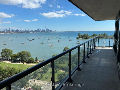 390 Annie Craig Drive • #1015 • Toronto, ON photo 5