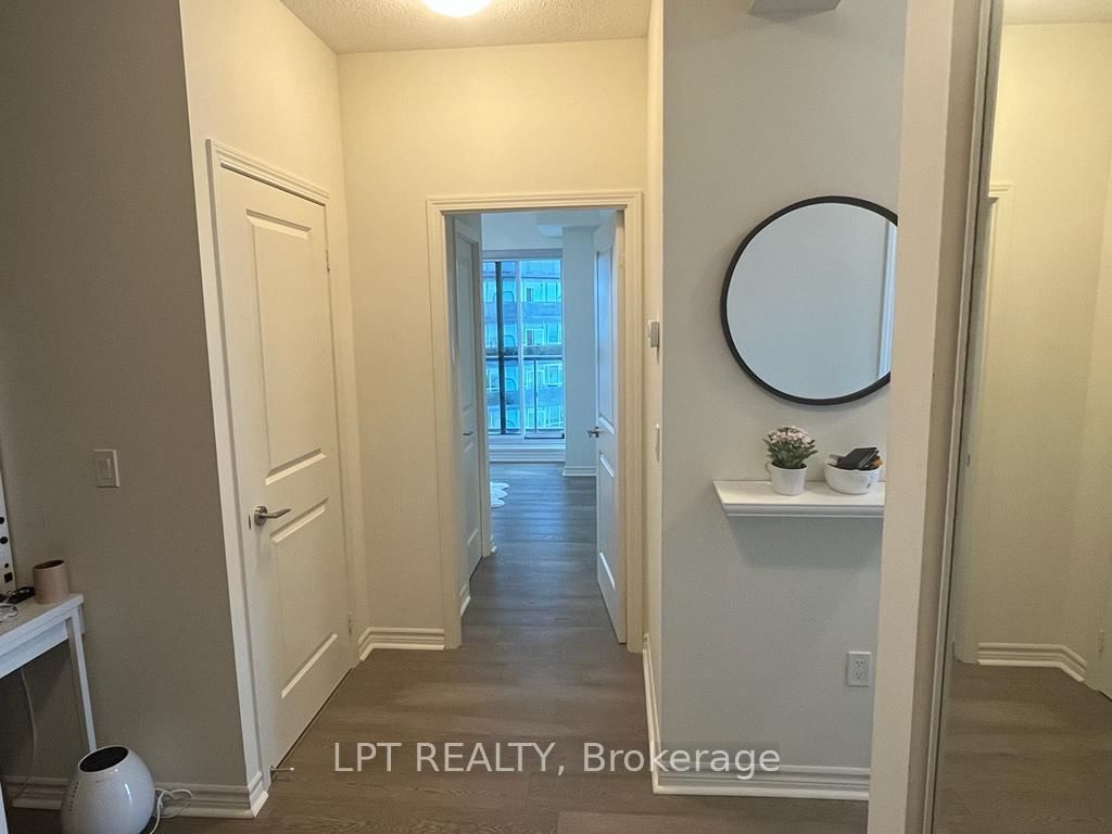 390 Annie Craig Drive • #1015 • Toronto, ON photo 9