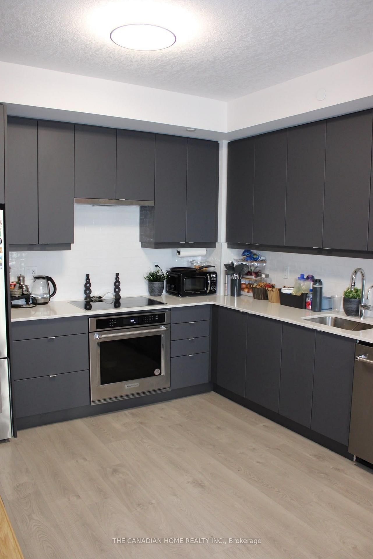 3220 William Coltson Avenue • #1406 • Oakville, ON photo 9