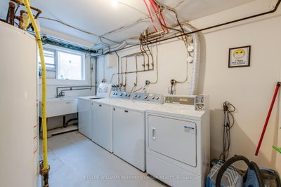 283 Evelyn Toronto,ON M6P 2Z8 — Photo 18