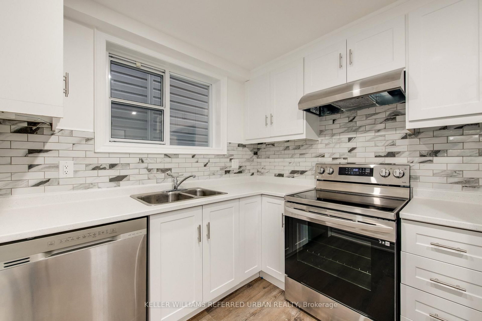 283 Evelyn Toronto,ON M6P 2Z8 — Photo 6