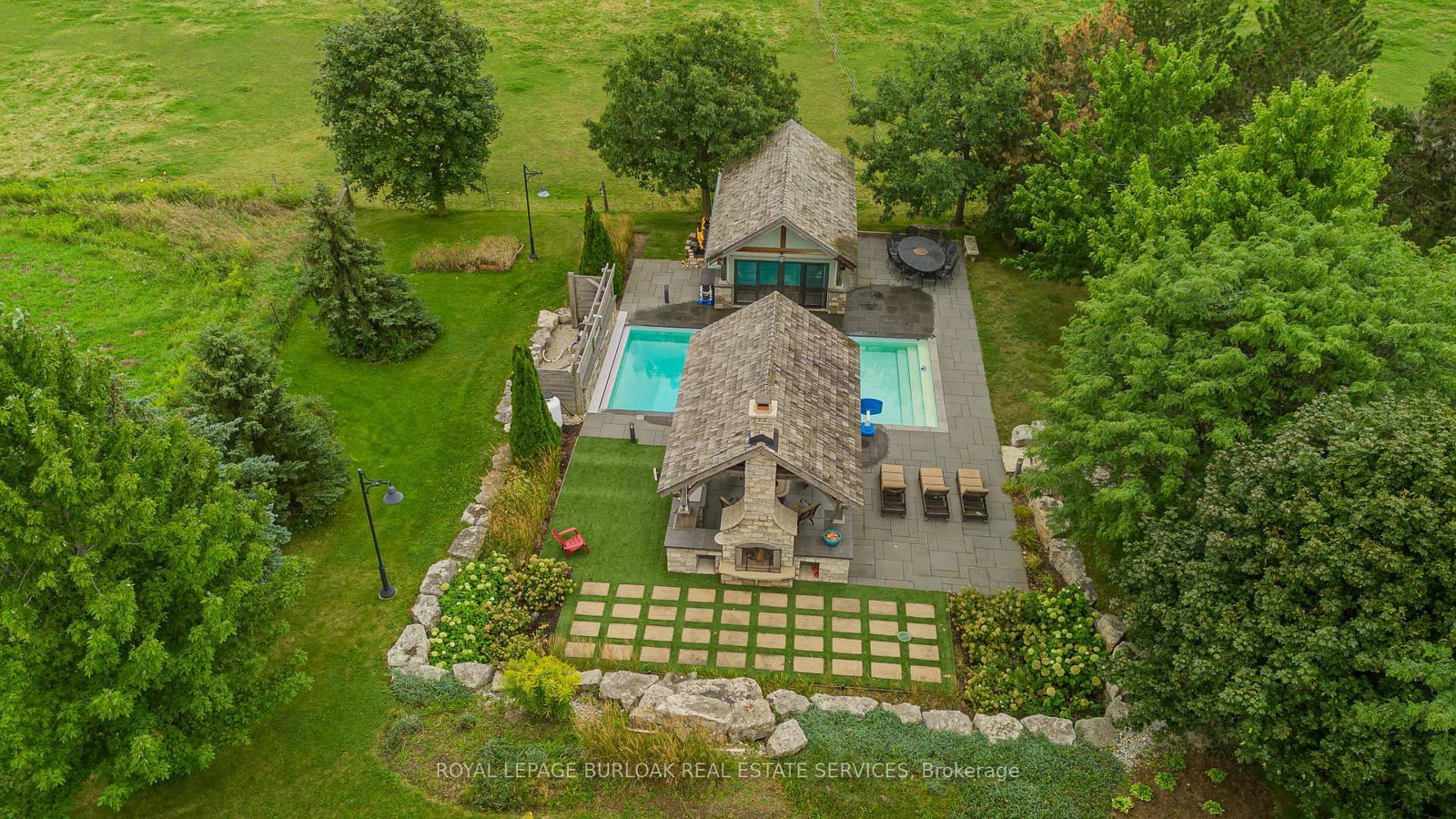 5200 2 Side Road • Burlington, ON photo 5