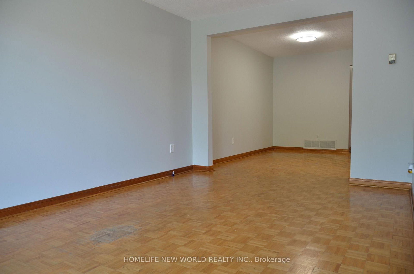 6 Privet Road • Toronto, ON photo 10