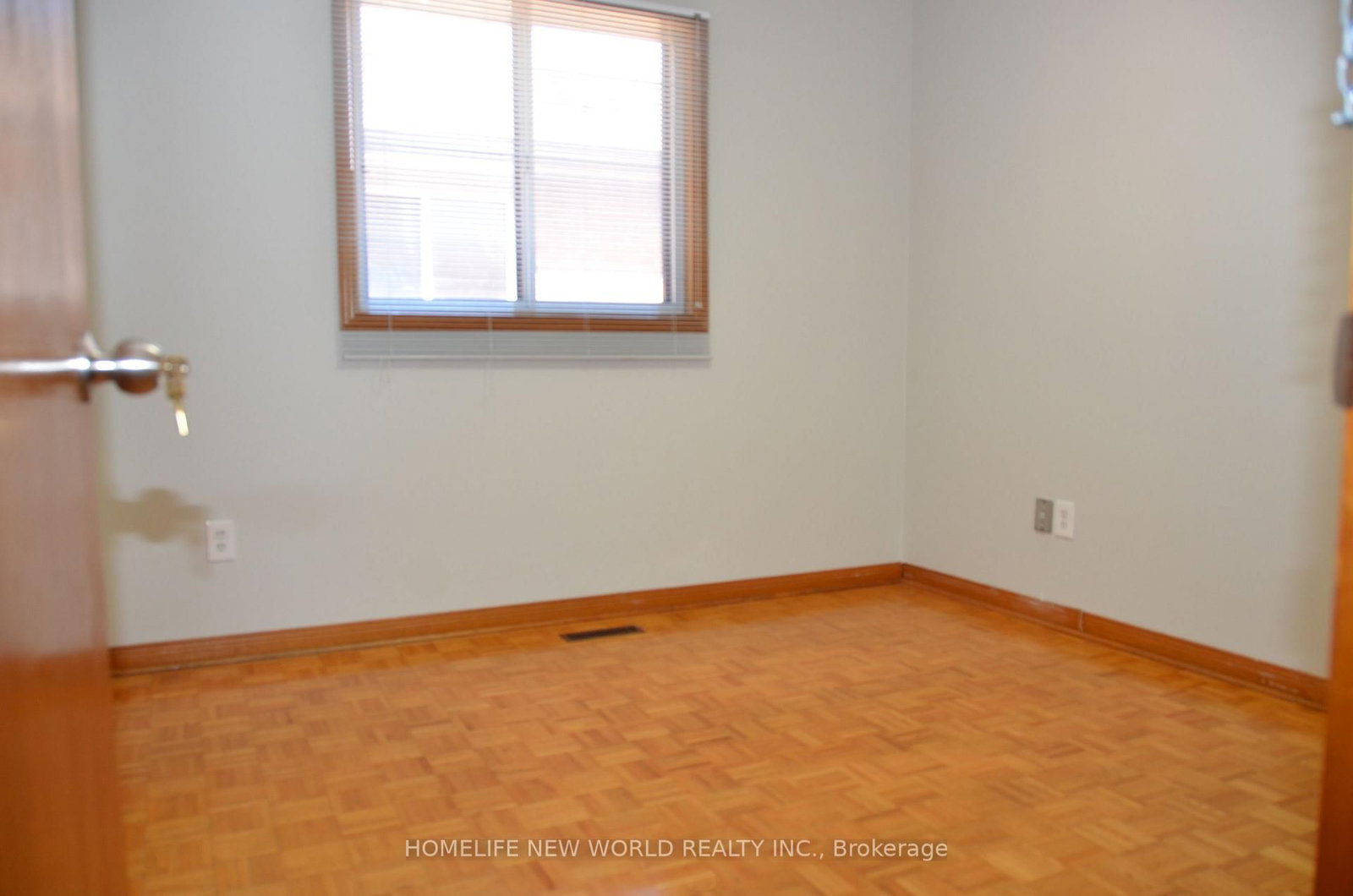 6 Privet Road • Toronto, ON photo 14