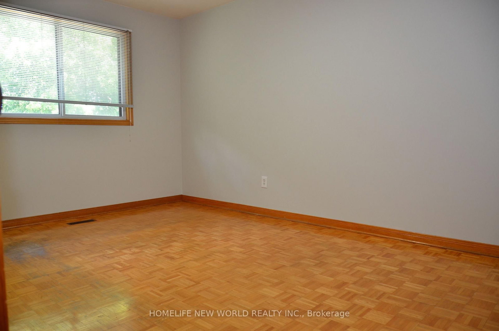6 Privet Road • Toronto, ON photo 16