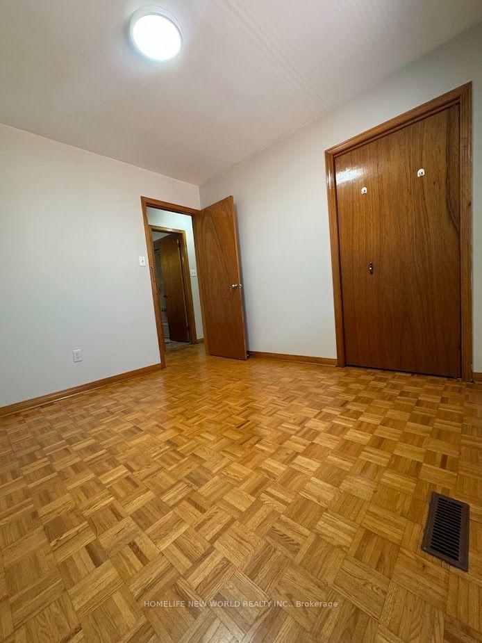 6 Privet Road • Toronto, ON photo 18