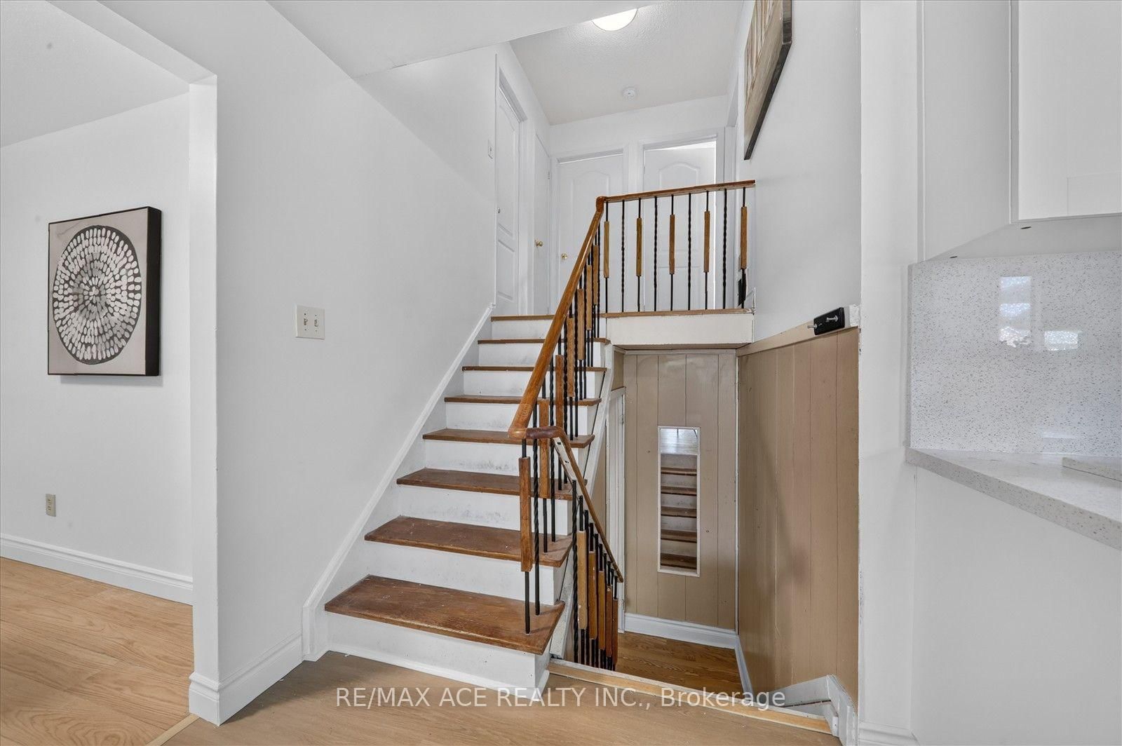 2330 Glastonbury Road S • Burlington, ON photo 17